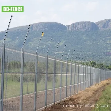 Clôture anti-montée avec système de clôture électrique de sécurité